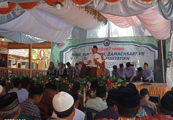 Pengajian Umum Dalam Rangka Haul Simbah Kh Zamachsari Vii Dan Para