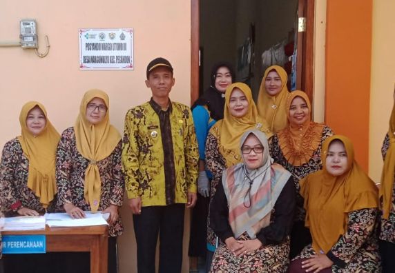 Margomulyo - BAPAK CAMAT PEGANDON MEMANTAU LANGSUNG PELAKSANAAN PIN POLIO